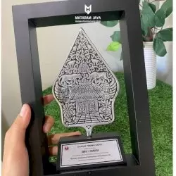 Plakat Frame PP Gunungan
