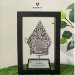 Plakat Frame PP Gunungan